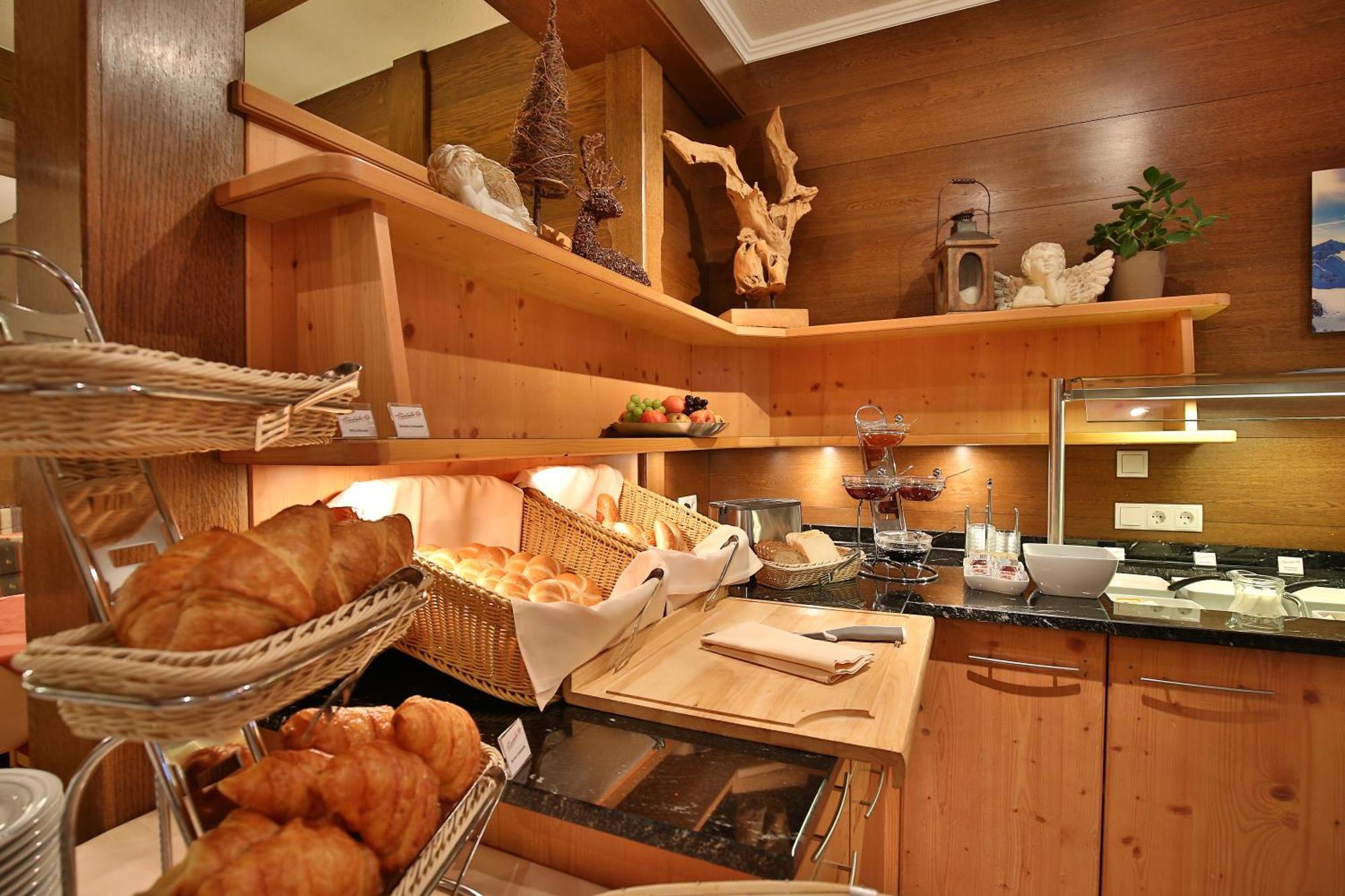 Hotel Garni Hainbacherhof Sölden Kültér fotó